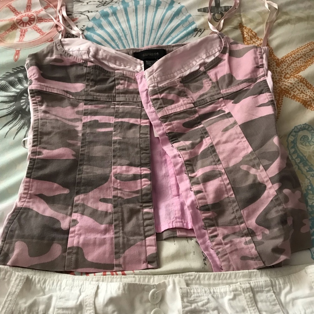 Tank and skirt